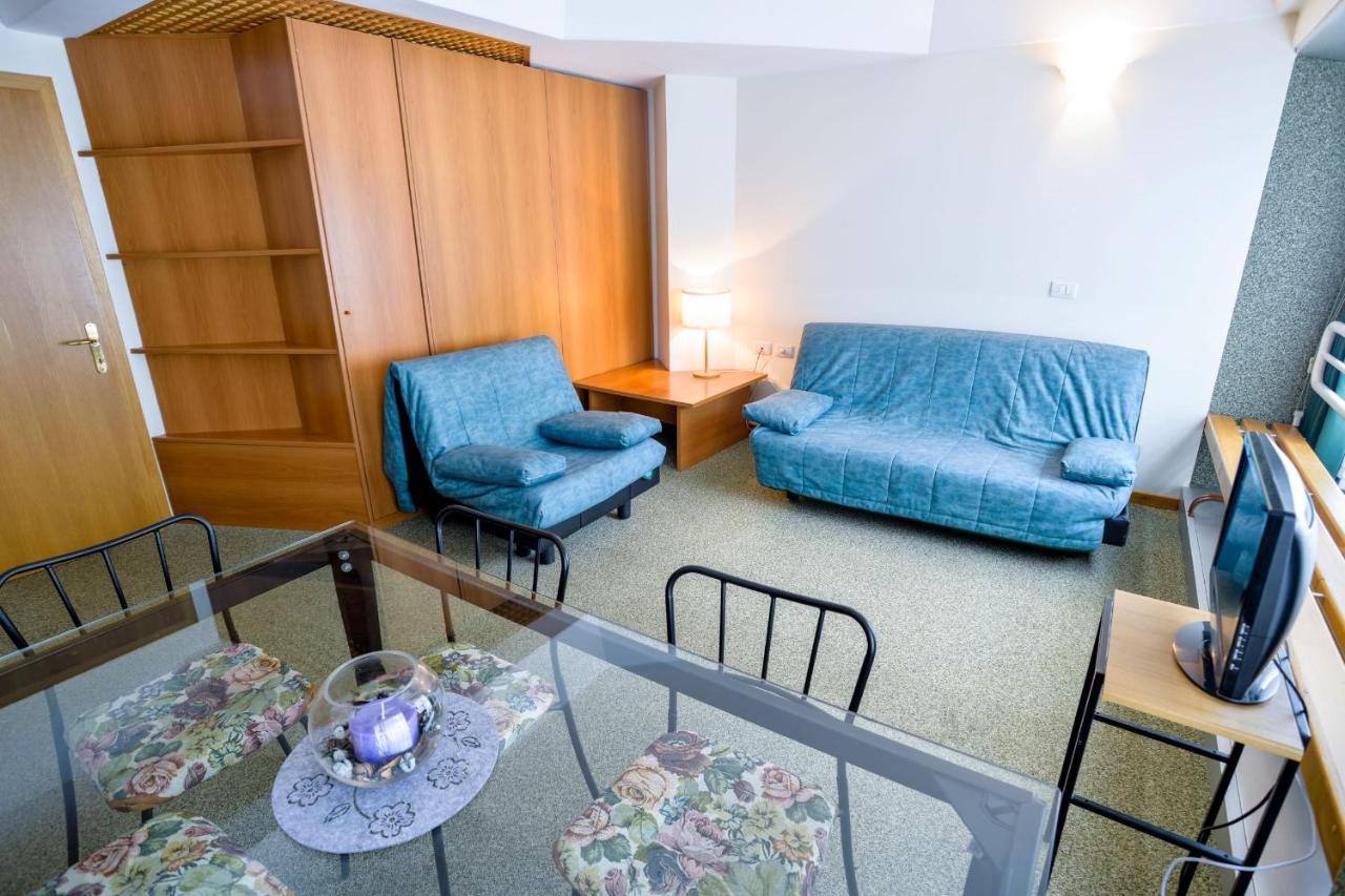 Res.Albare/Solaria Apt.Solandra Mezzana  Exterior foto